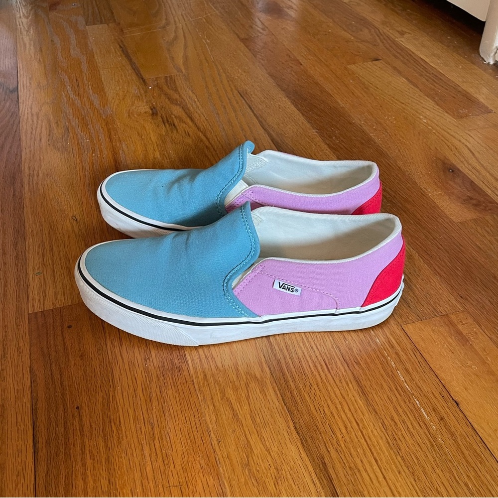 Women’s Vans Slip Ons 8.5